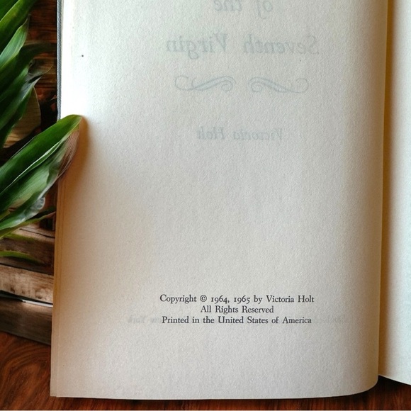VINTAGE 1965 “The Legend of the Seventh Virgin” by Victoria Holt - Hardcover - Picture 8 of 9